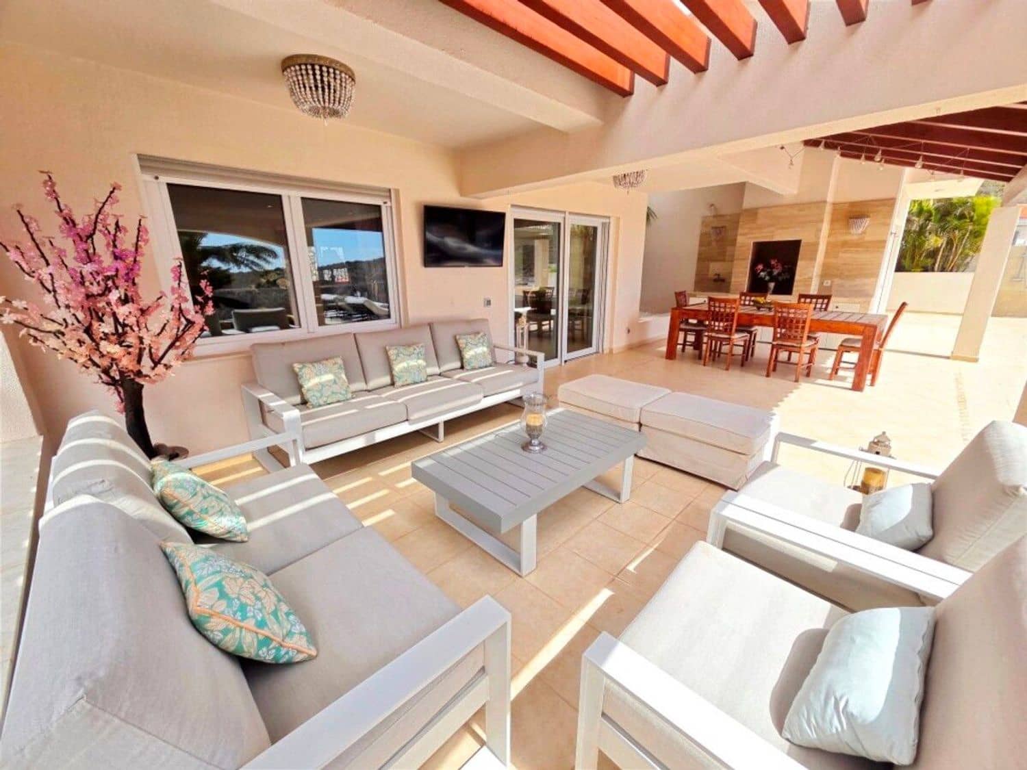 4 slaapkamer Villa te koop in Santa Cruz de Tenerife met zwembad garage - € 2.050.000 (Ref: 10077514)