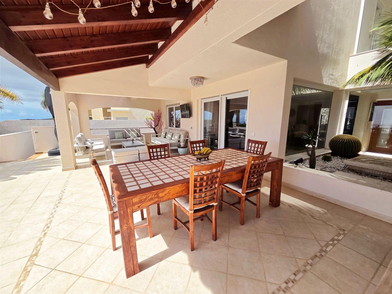 4 bedroom Villa for sale in Costa Adeje with pool garage - € 2,050,000 (Ref: 10077514)