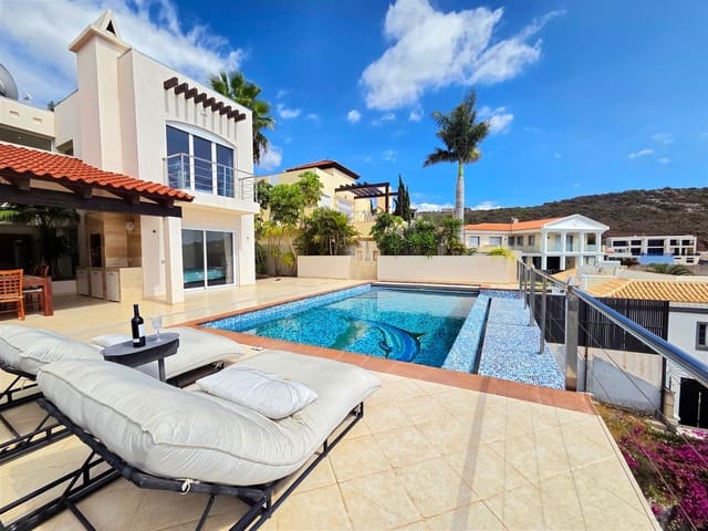 4 slaapkamer Villa te koop in Torviscas Centro y Alto, Adeje met zwembad garage - € 2.050.000 (Ref: 10077514)