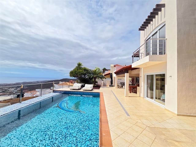 4 slaapkamer Villa te koop in Torviscas Centro y Alto, Adeje met zwembad garage - € 2.050.000 (Ref: 10077514)