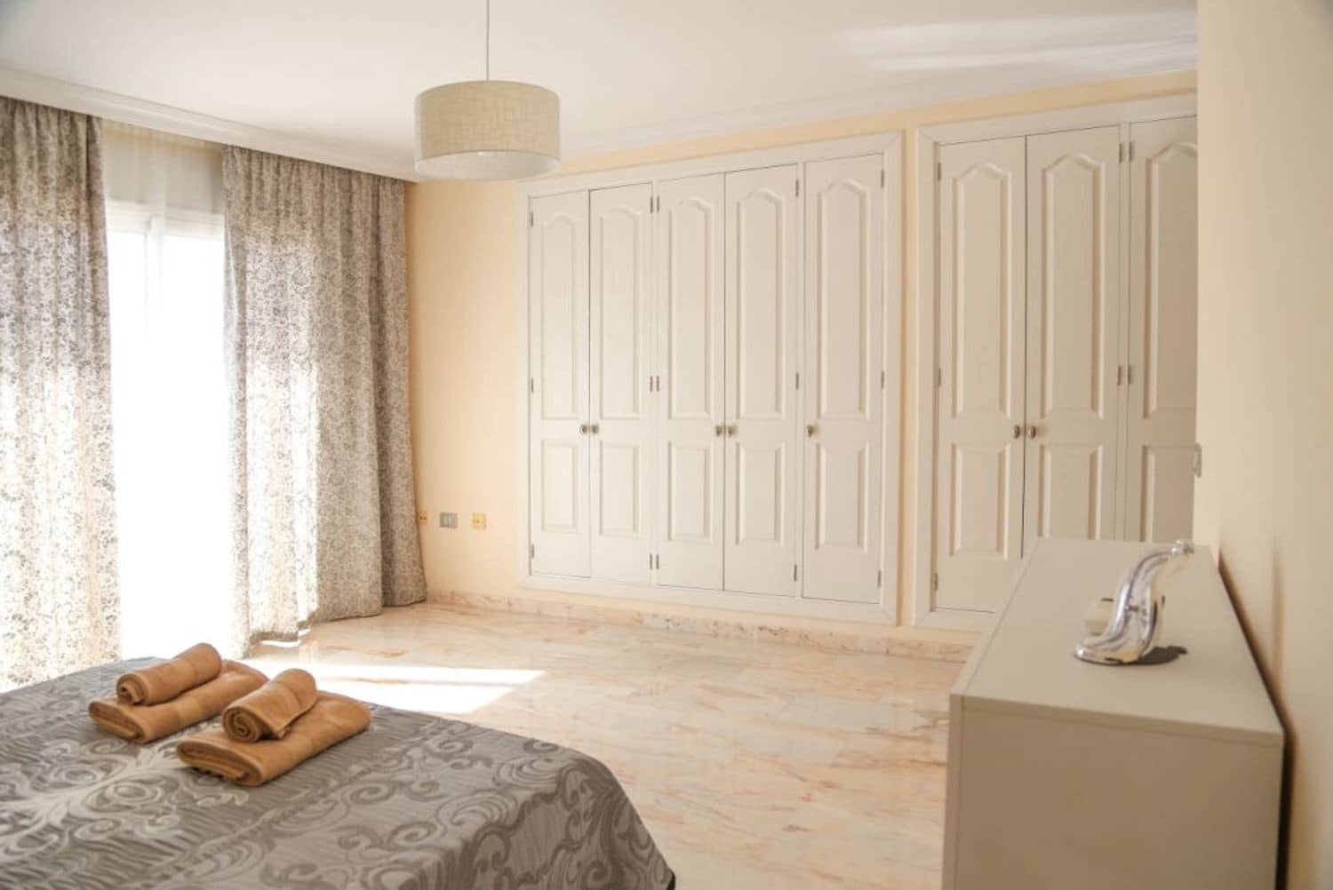 2 soveværelse Lejlighed til salg i Puerto Santiago med swimmingpool - € 495.000 (Ref: 6973781)