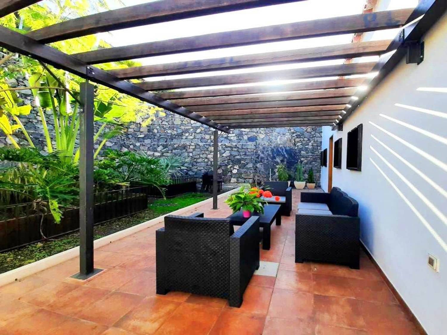 4 soveværelse Villa til salg i Guia de Isora med garage - € 1.495.000 (Ref: 8420798)