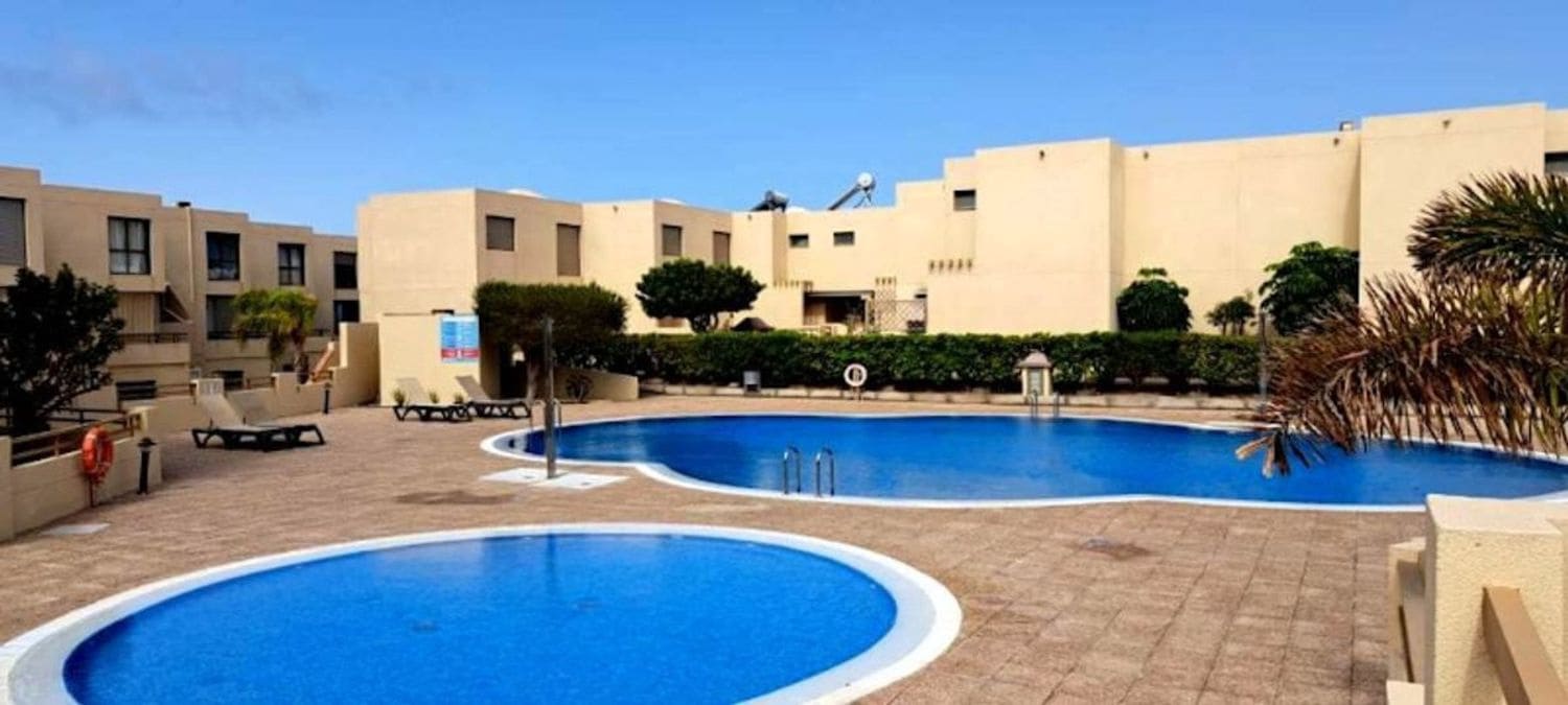 2 soveværelse Lejlighed til salg i Los Abrigos med swimmingpool garage - € 390.000 (Ref: 8436638)