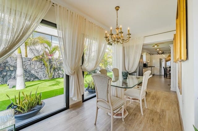 3 soveværelse Villa til salg i La Caldera, Adeje med swimmingpool garage - € 2.800.000 (Ref: 8842888)