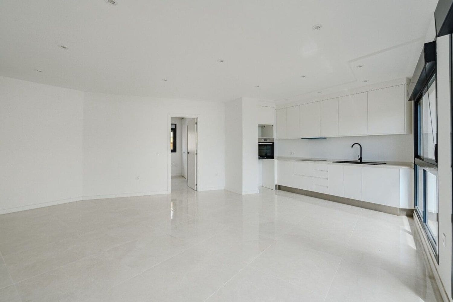 2 bedroom Apartment for sale in Playa San Juan with garage - € 290,000 (Ref: 9294144)