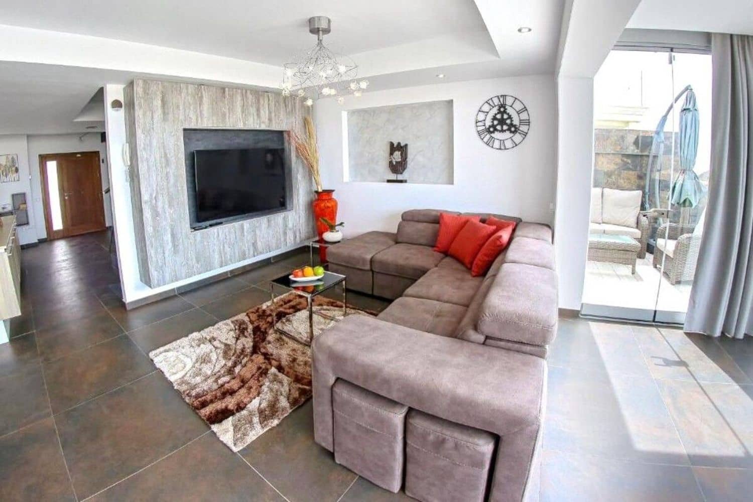 4 soveværelse Villa til salg i Chayofa med swimmingpool garage - € 930.000 (Ref: 9343094)