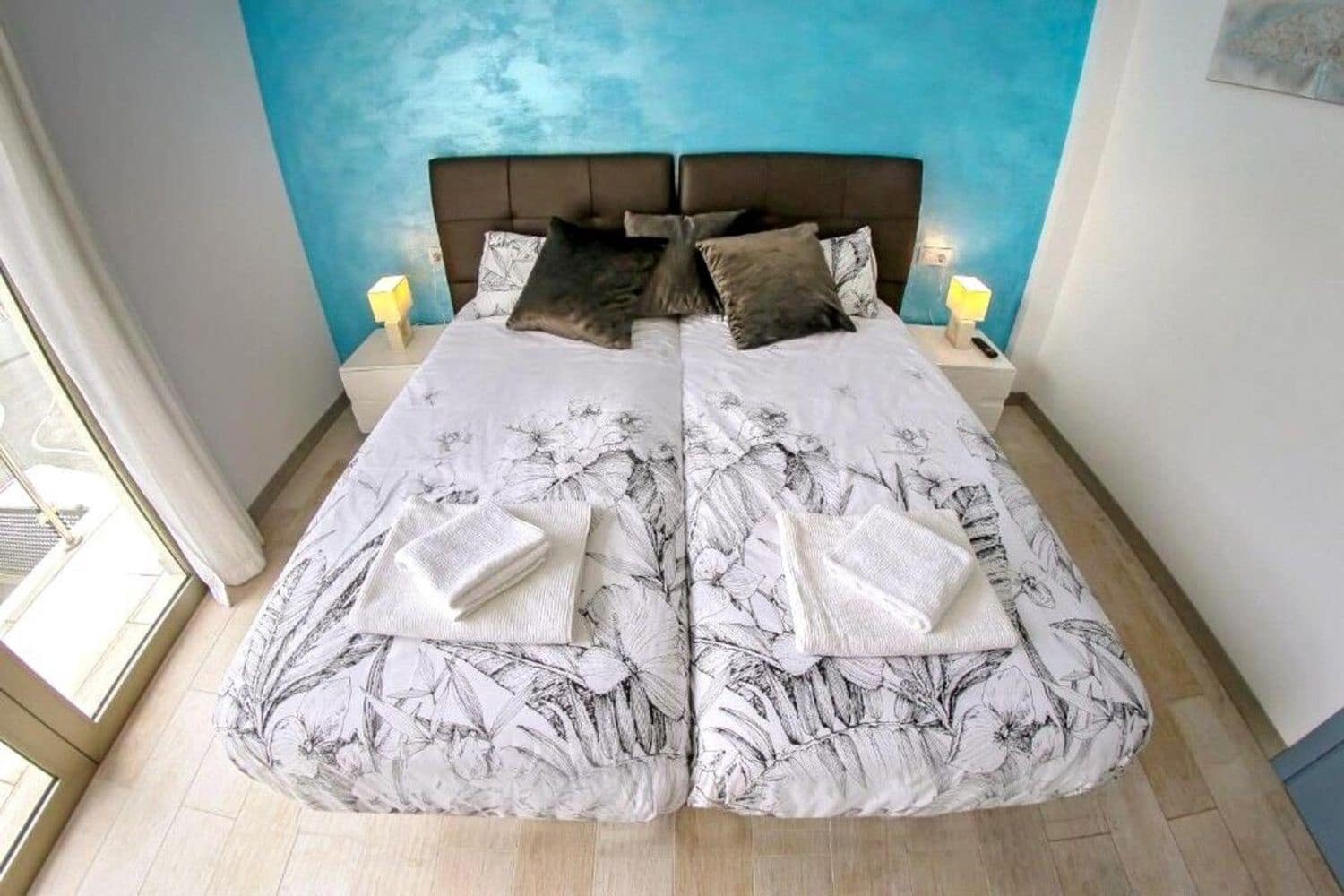 4 soveværelse Villa til salg i Chayofa med swimmingpool garage - € 930.000 (Ref: 9343094)