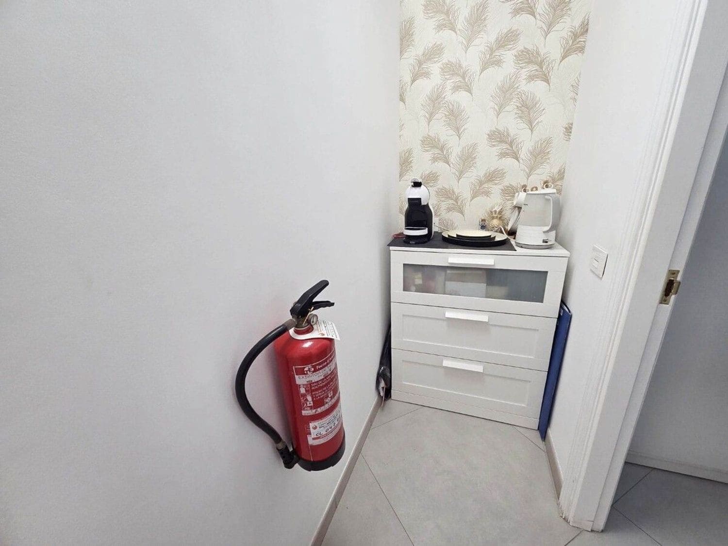 Kommersiell till salu i Adeje - 130 000 € (Ref: 9343095)