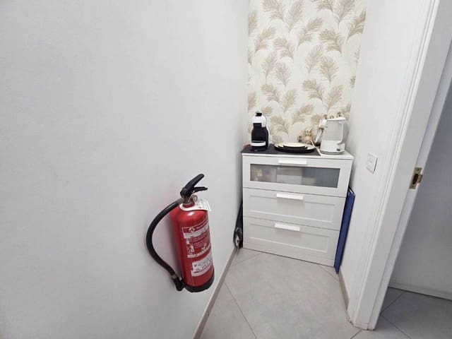 Commercieel te koop in Casco Urbano, Adeje - € 130.000 (Ref: 9343095)