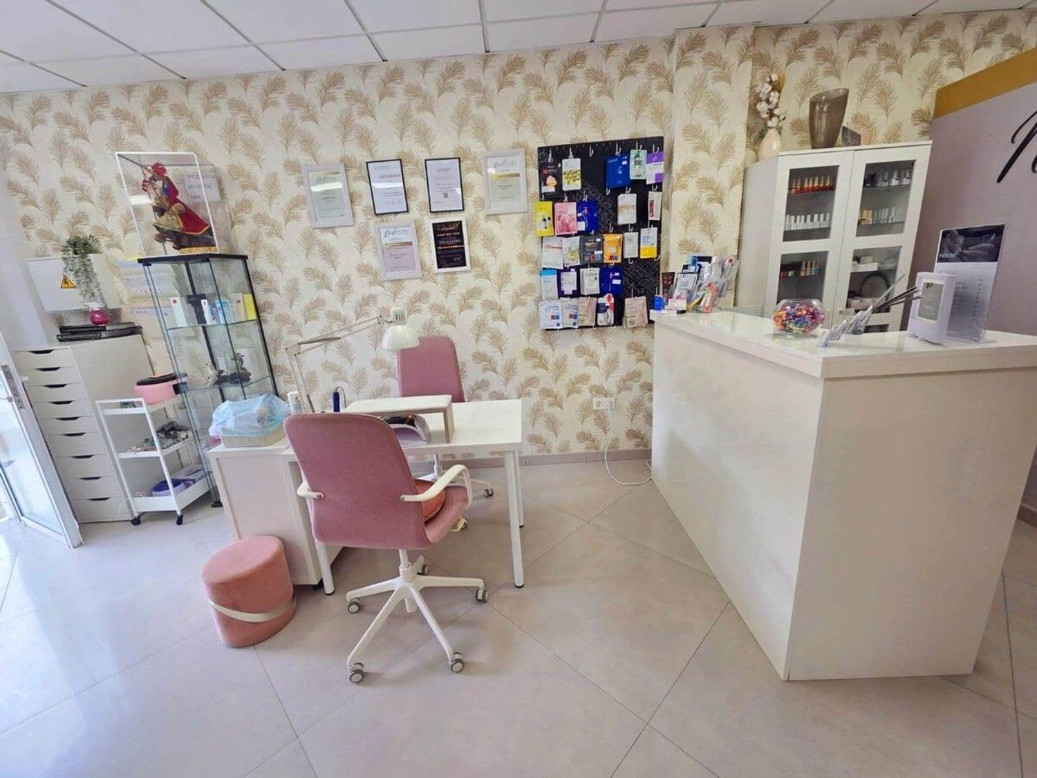 Kommersiell till salu i Adeje - 130 000 € (Ref: 9343095)