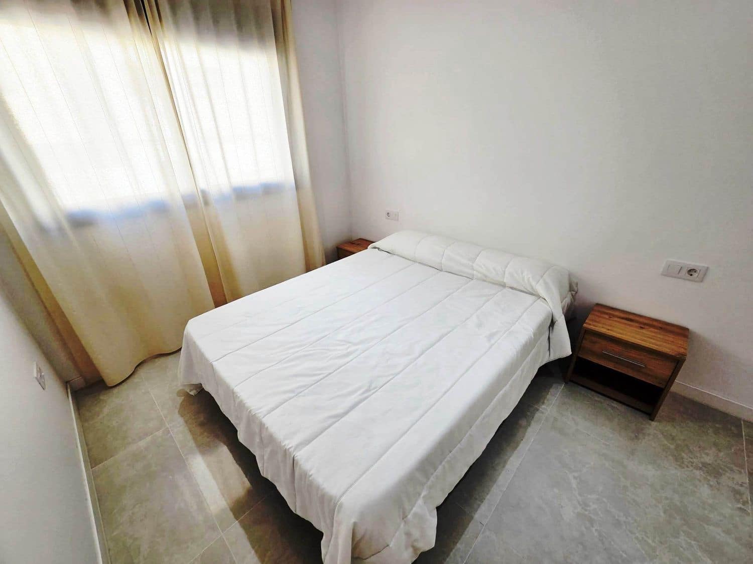 2 bedroom Apartment for rent in Los Alcazares with garage - € 1,500 (Ref: 9501857)