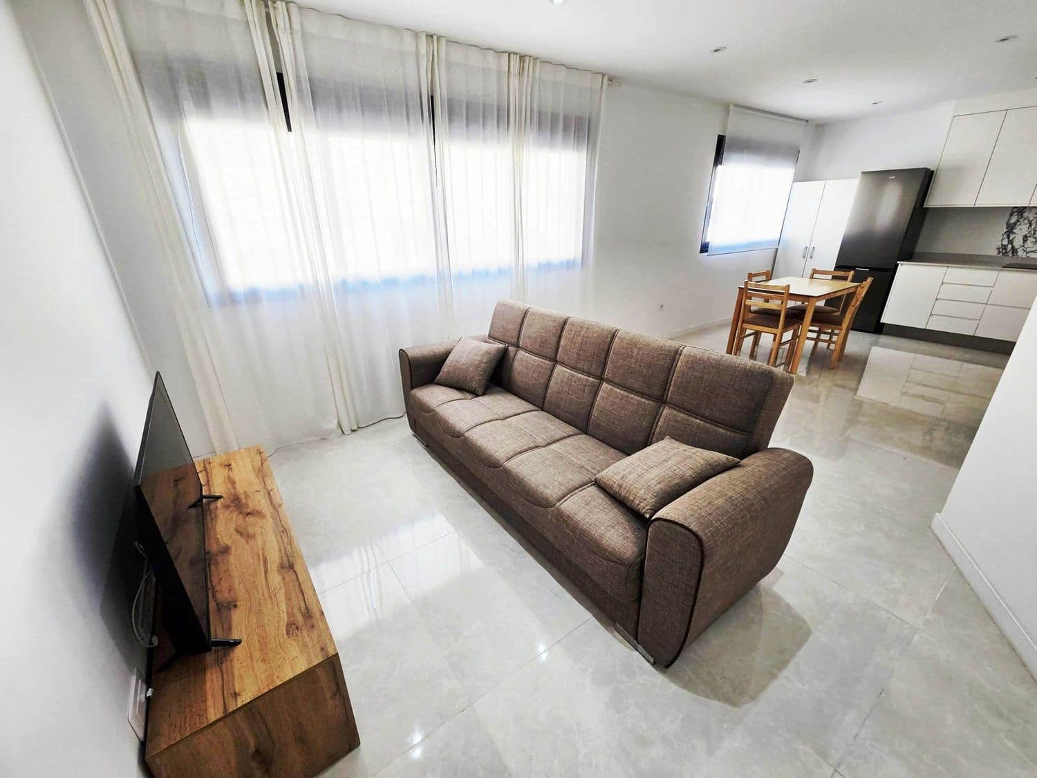 2 bedroom Apartment for rent in Los Alcazares with garage - € 1,500 (Ref: 9501857)