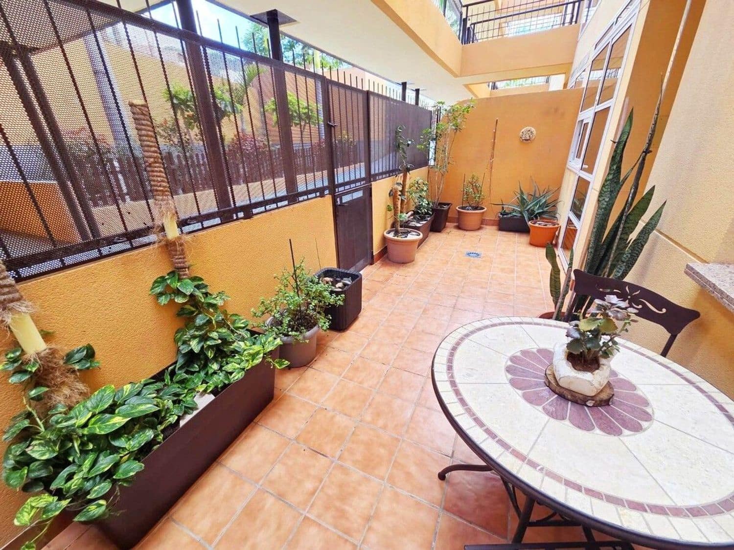 2 sovrum Lägenhet till salu i Adeje med pool garage - 330 000 € (Ref: 9503720)