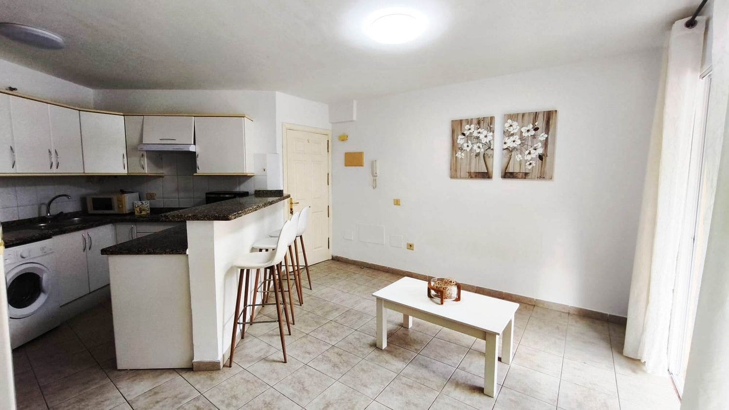 1 sypialnia Apartament do wynajęcia w Puerto Santiago z basenem garażem - 940 € (Ref: 9529243)