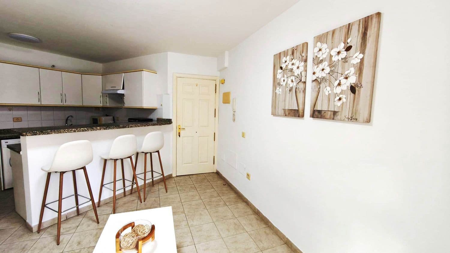 1 sypialnia Apartament do wynajęcia w Puerto Santiago z basenem garażem - 940 € (Ref: 9529243)