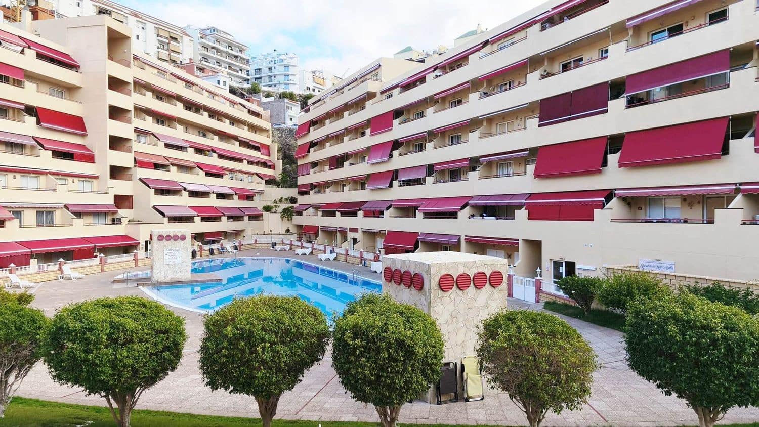 1 sypialnia Apartament do wynajęcia w Puerto Santiago z basenem garażem - 940 € (Ref: 9529243)