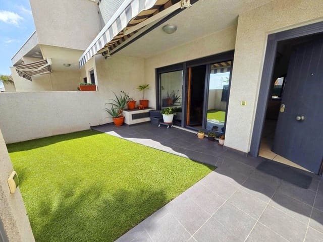 3 quarto Casa em Banda para venda em Casco Urbano, Adeje com garagem - 580 000 € (Ref: 9533210)