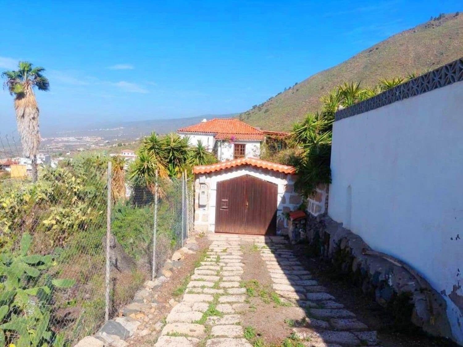 Finca/Casa Rural de 8 habitaciones en Guía de Isora en venta con garaje - 860.000 € (Ref: 9533212)