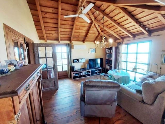 Finca/Casa Rural de 8 habitaciones en Guía de Isora en venta con garaje - 860.000 € (Ref: 9533212)