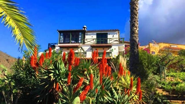 Finca/Casa Rural de 8 habitaciones en Guía de Isora en venta con garaje - 860.000 € (Ref: 9533212)