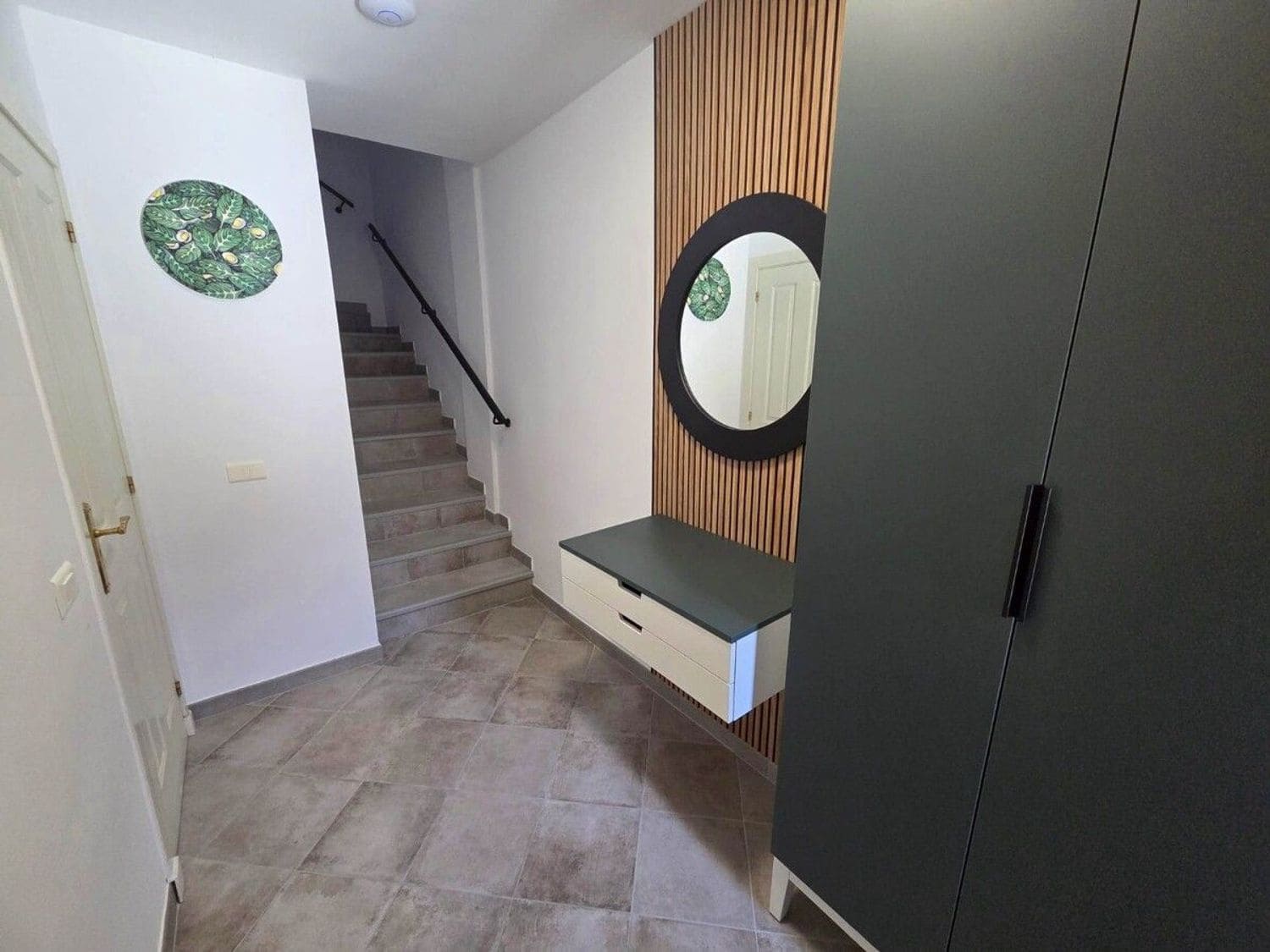 4 makuuhuone Omakotitalo myytävänä paikassa Adeje mukana uima-altaan 
autotalli - 585 000 € (Ref: 9570325)