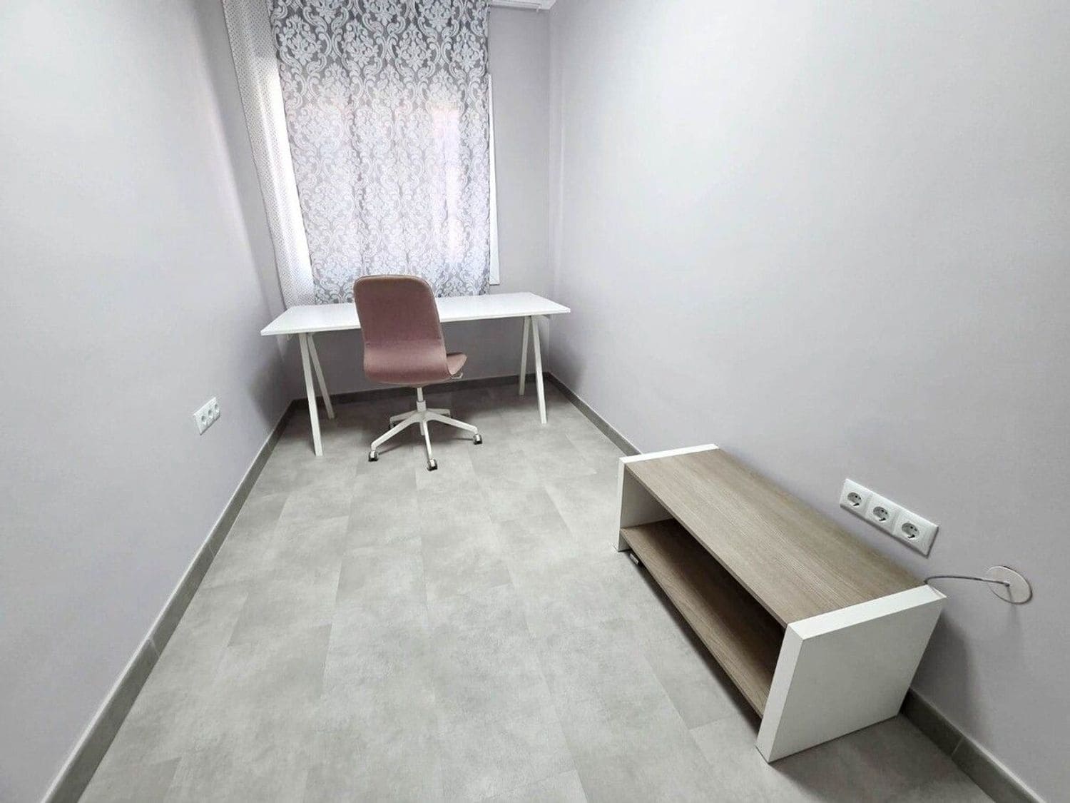 4 makuuhuone Omakotitalo myytävänä paikassa Adeje mukana uima-altaan 
autotalli - 585 000 € (Ref: 9570325)