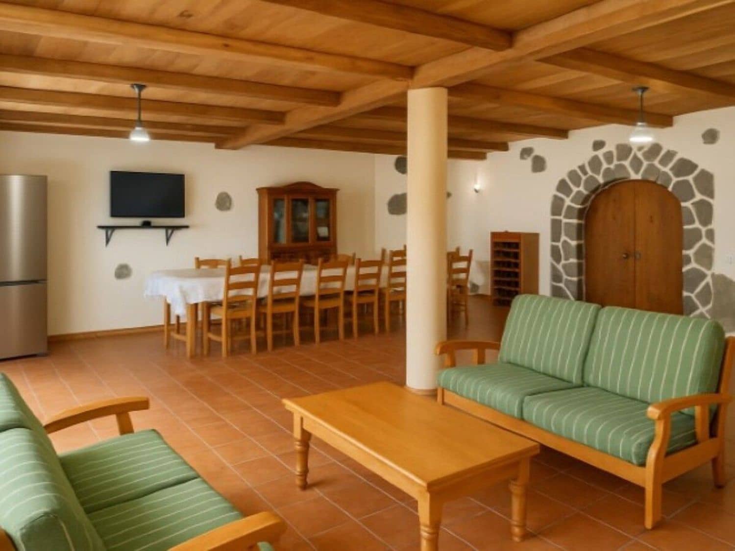 8 bedroom Finca/Country House for sale in La Esperanza with pool garage - € 649,000 (Ref: 9697955)