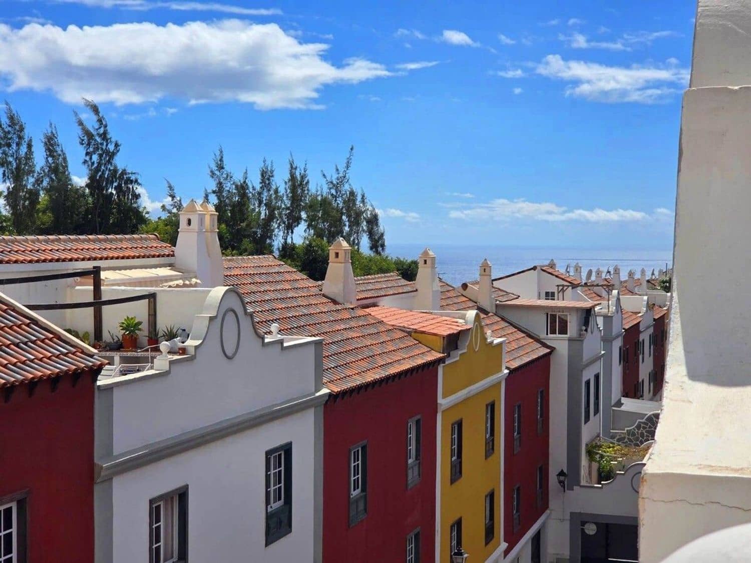 4 bedroom Townhouse for sale in Adeje with pool garage - € 389,000 (Ref: 9700368)