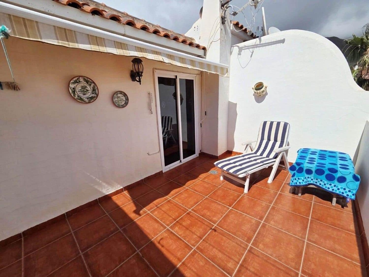 4 bedroom Townhouse for sale in Adeje with pool garage - € 389,000 (Ref: 9700368)