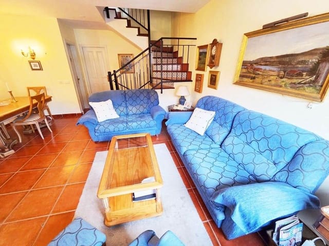 Casa de 4 habitaciones en Casco Urbano, Adeje en venta con piscina garaje - 389.000 € (Ref: 9700368)