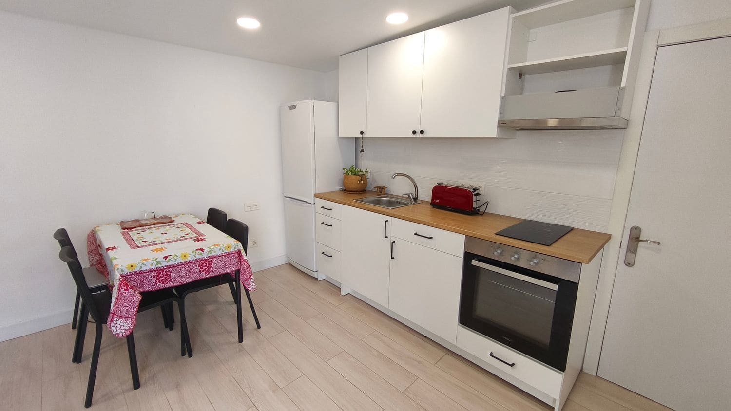 1 bedroom Bungalow for rent in Playa San Juan with garage - € 1,000 (Ref: 9772694)