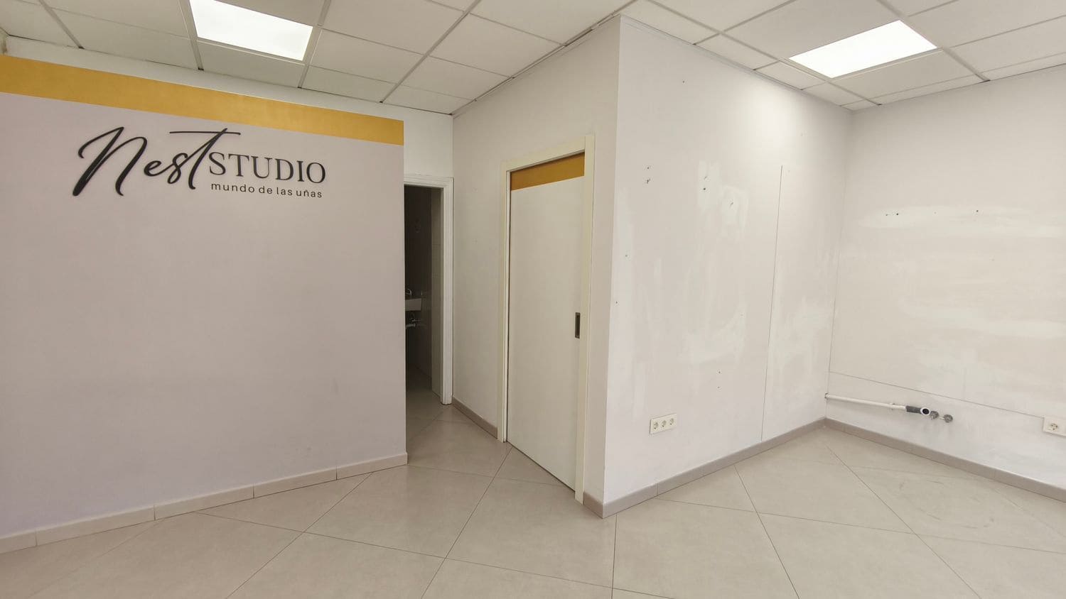 Kommersiell til leie i Adeje - € 850 (Ref: 9790064)