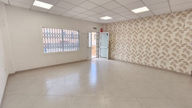 Commercieel te huur in Casco Urbano, Adeje - € 850 (Ref: 9790064)