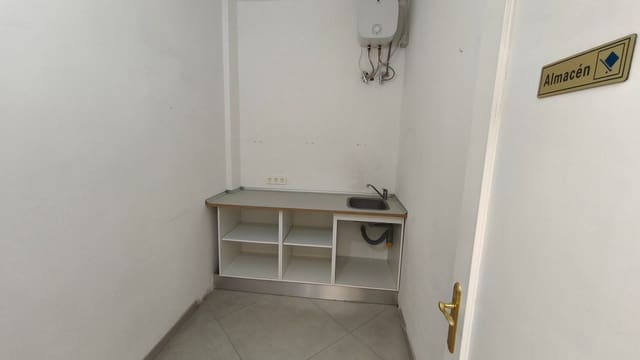 Commercieel te huur in Casco Urbano, Adeje - € 850 (Ref: 9790064)