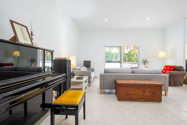 Finca/Casa Rural de 7 habitaciones en Arona en venta con piscina garaje - 1.880.000 € (Ref: 9806083)