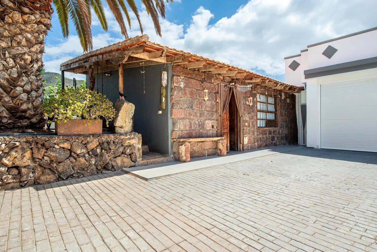 Finca/Casa Rural de 7 habitaciones en Arona en venta con piscina garaje - 1.880.000 € (Ref: 9806083)