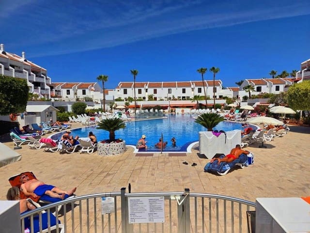2 chambre Appartement à vendre à Playa de las Americas, Arona avec piscine garage - 630 000 € (Ref: 9877780)