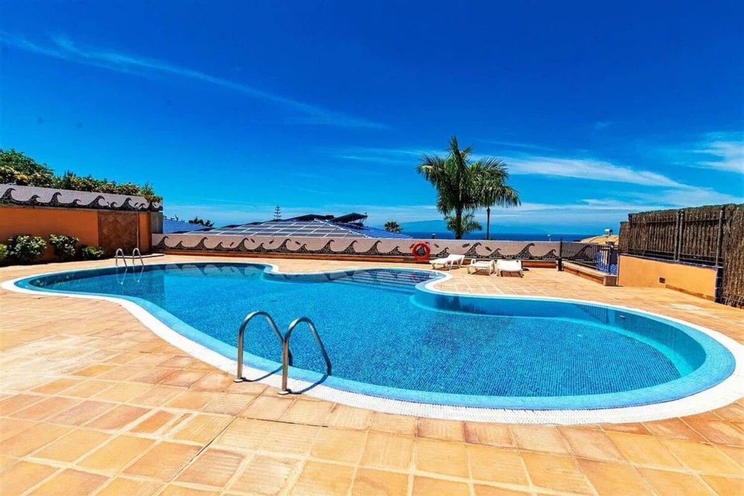 3 chambre Maison de Ville à vendre à Santa Cruz de Tenerife avec piscine garage - 539 000 € (Ref: 9921680)