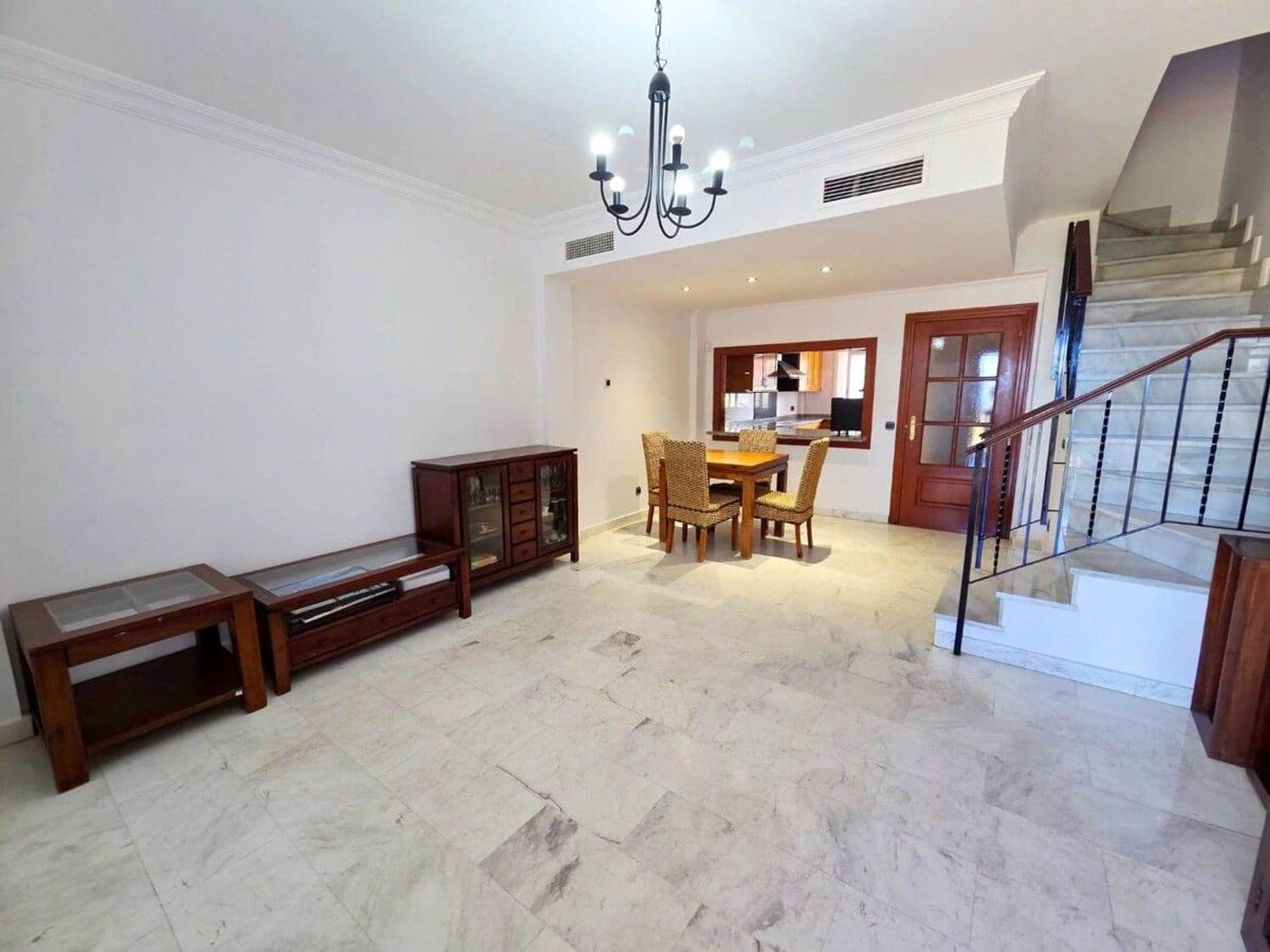 3 chambre Maison de Ville à vendre à Santa Cruz de Tenerife avec piscine garage - 539 000 € (Ref: 9921680)