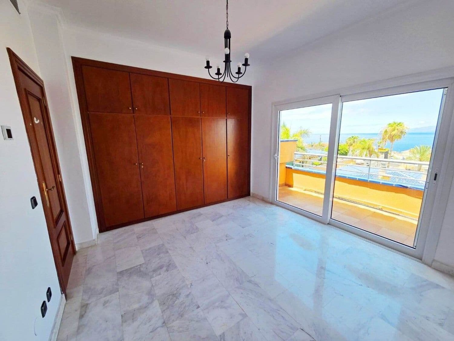 3 chambre Maison de Ville à vendre à Santa Cruz de Tenerife avec piscine garage - 539 000 € (Ref: 9921680)