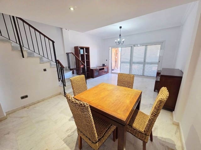3 chambre Maison de Ville à vendre à Santa Cruz de Tenerife avec piscine garage - 539 000 € (Ref: 9921680)