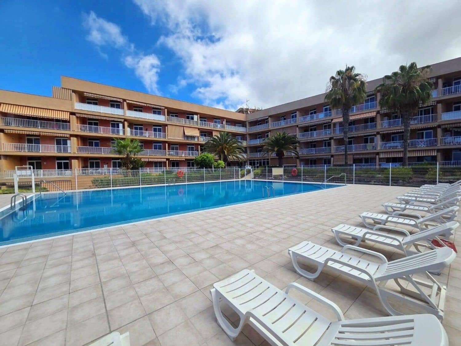 1 chambre Appartement à vendre à Playa Paraiso avec piscine garage - 235 000 € (Ref: 9958982)