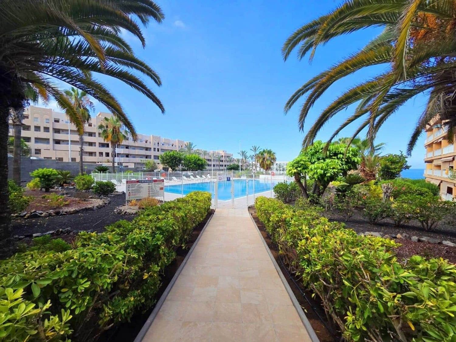1 chambre Appartement à vendre à Playa Paraiso avec piscine garage - 235 000 € (Ref: 9958982)