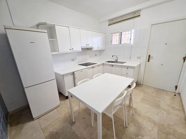 1 soverom Leilighet til salgs i Playa Paraiso, Adeje med svømmebasseng garasje - € 220 000 (Ref: 9958982)