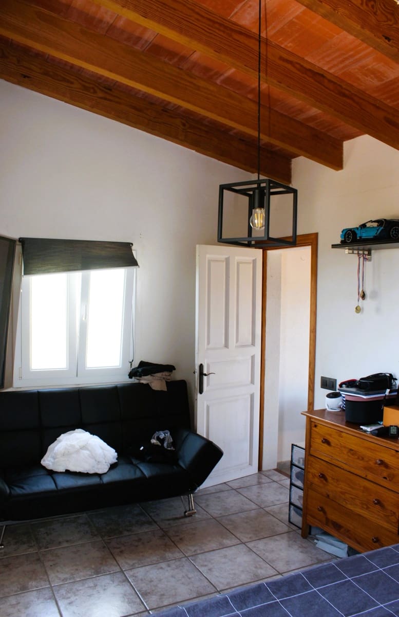 4 slaapkamer Finca/Landhuis te koop in Sant Joan met garage - € 390.000 (Ref: 9889242)