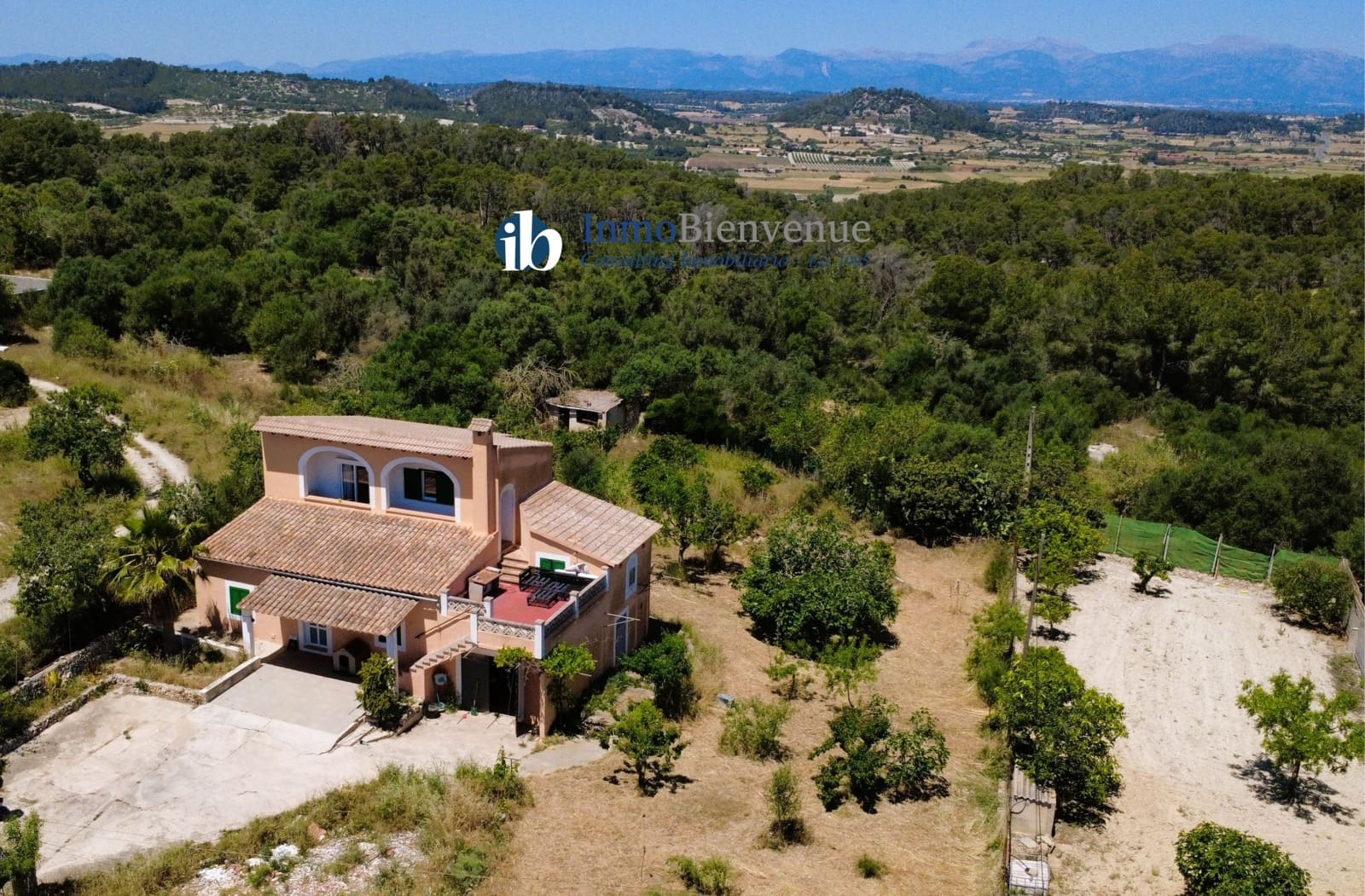 4 slaapkamer Finca/Landhuis te koop in Sant Joan met garage - € 390.000 (Ref: 9889242)