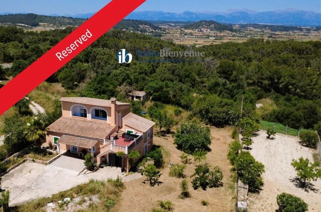 4 bedroom Finca/Country House for sale in Sant Joan with garage - € 390,000 (Ref: 9889242)