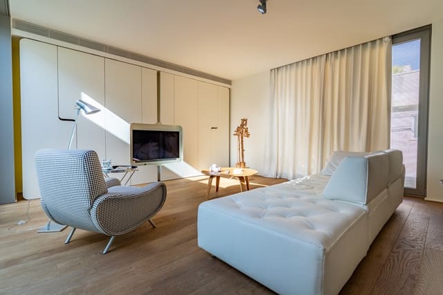 2 makuuhuone Rivitalo myytävänä paikassa Es Molinar / El Molinar, Palma de Mallorca mukana 
autotalli - 2 450 000 € (Ref: 9889503)