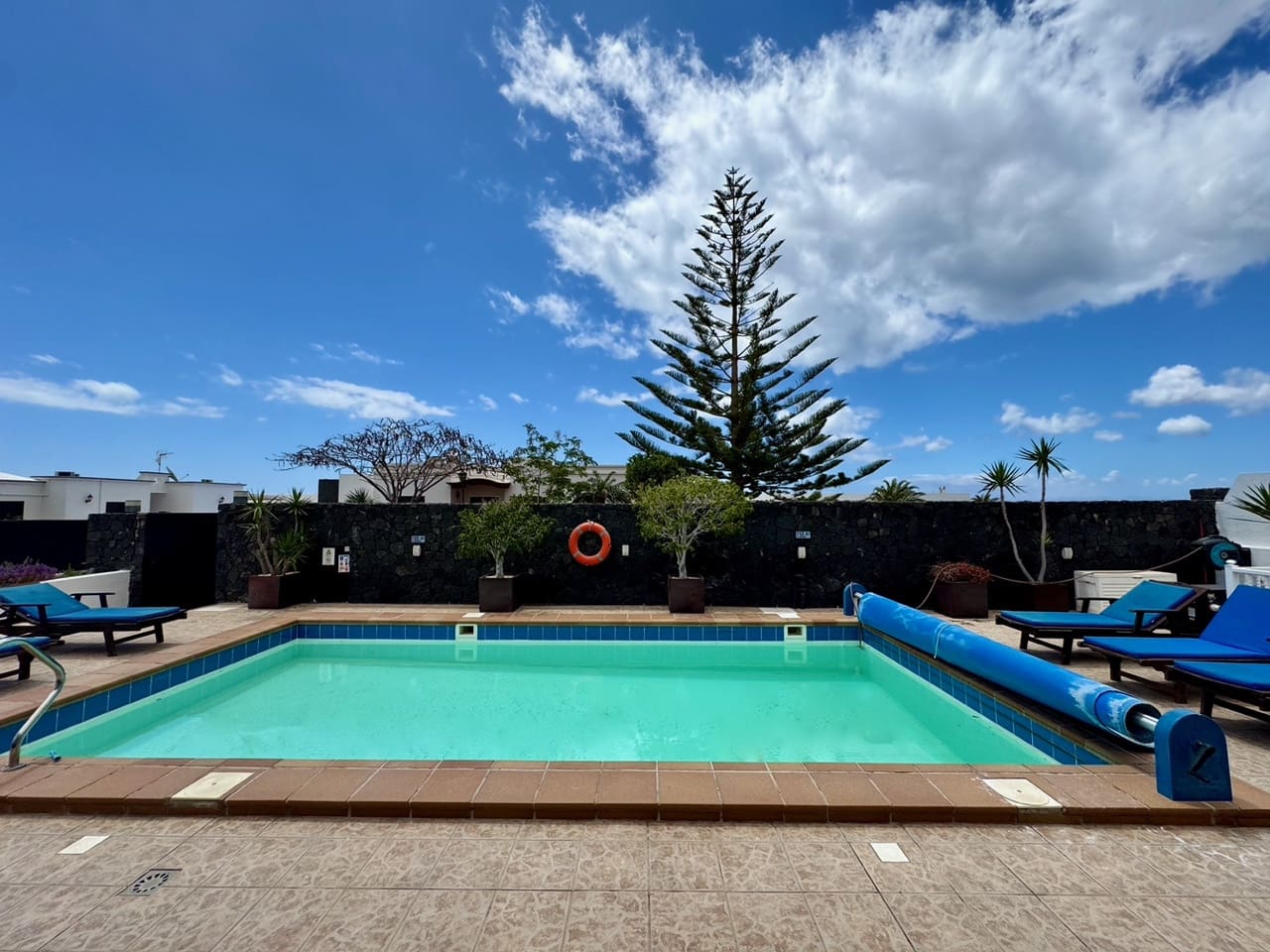 4 Zimmer Villa zu verkaufen in Puerto Calero mit Pool Garage - 1.050.000 € (Ref: 10038996)
