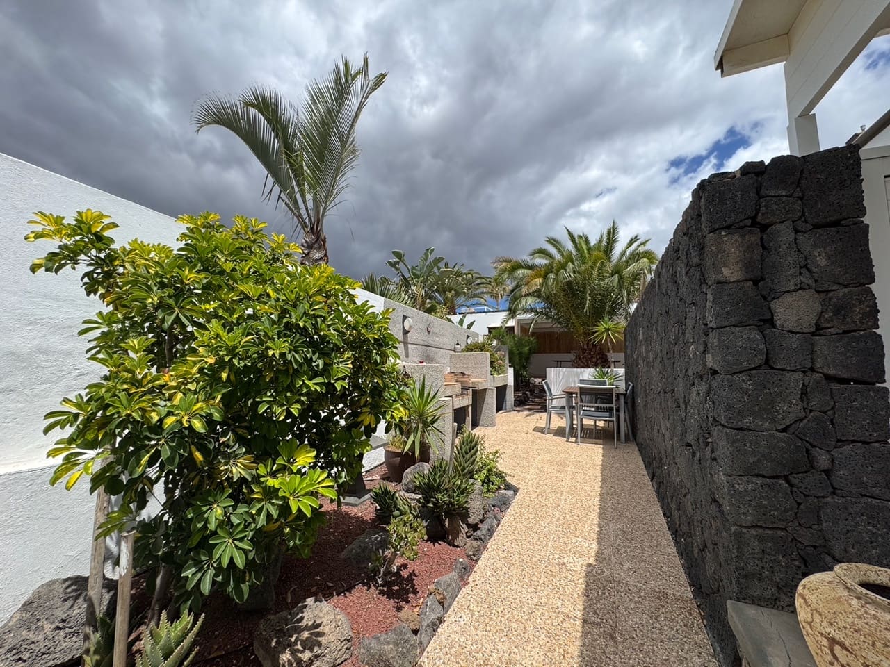 4 Zimmer Villa zu verkaufen in Puerto Calero mit Pool Garage - 1.050.000 € (Ref: 10038996)